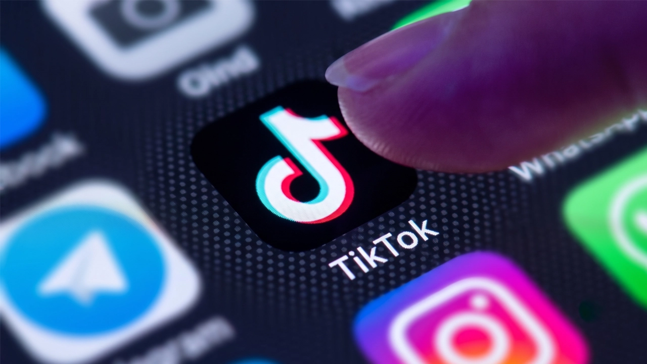 Instagram Now Lets You Choose What Your Algorithm Shows You